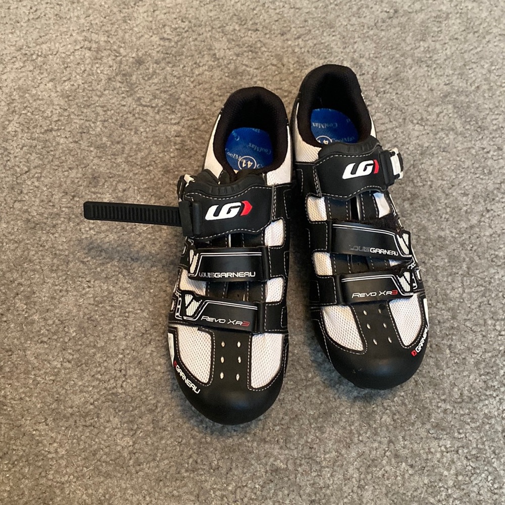 LG spin shoes—never worn